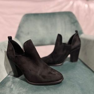 Vince Camuto Black Suede Bootie, Size 8